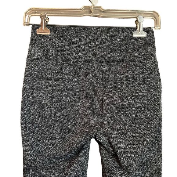 Athleta 4 pocket grey woven leggings - Picture 7 of 9